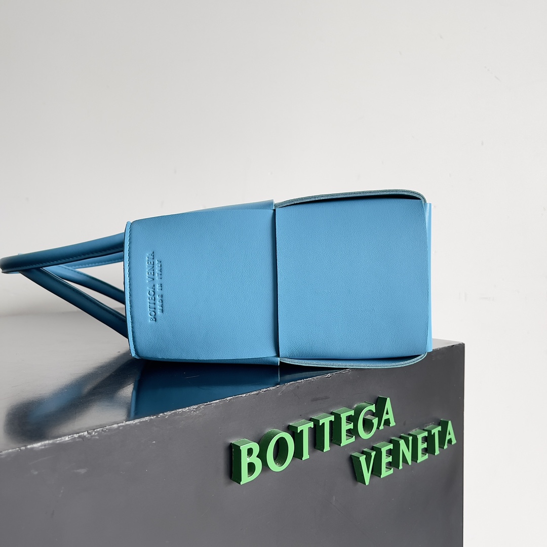 Bottega Veneta Shopping Bags